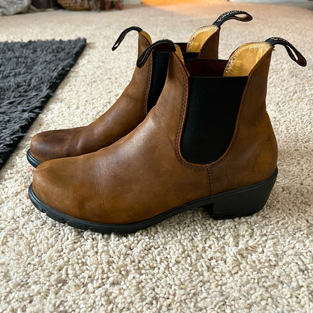 You will love these boots! Blundstone women’s boots #1673 - Antique Brown.